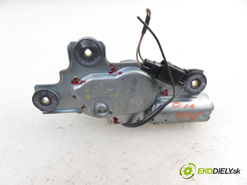 FORD FOCUS (DAW, DBW) HB 2000 66,00 1.8 TDDi 90 - C9DC 1753,00 motorek stěrače ZADNÍ: 0390204549 ; YS41A17K441AC