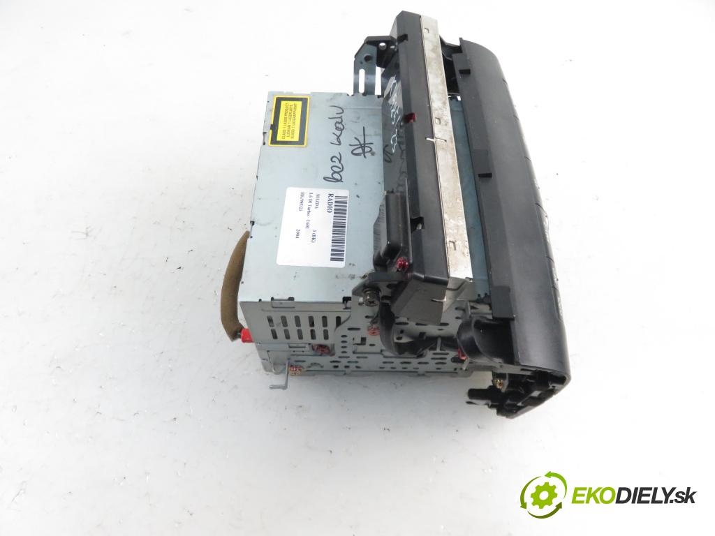 MAZDA 3 (BK) HB 2004 1560,00 Radioodtwarzacze 1560,00 RADIO CD BP4M66950A