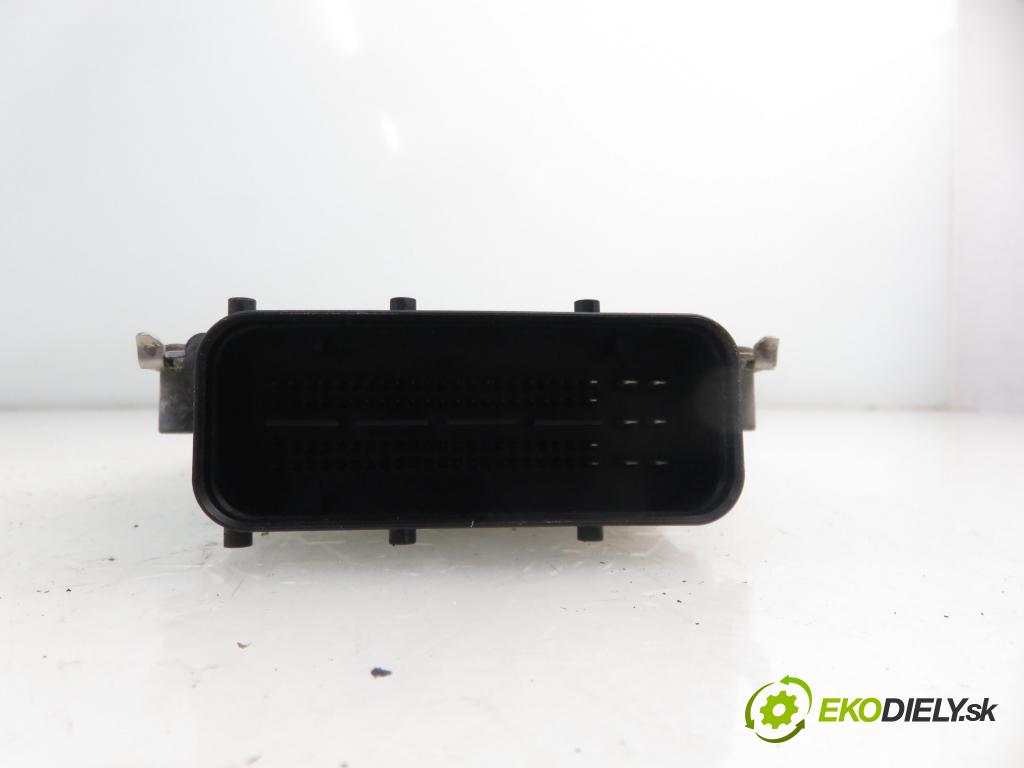KIA CEE'D SW (ED) KOMBI 2011 1591,00 Sterowniki silnika 1591,00 Riadiaca jednotka Motor 391192B700
