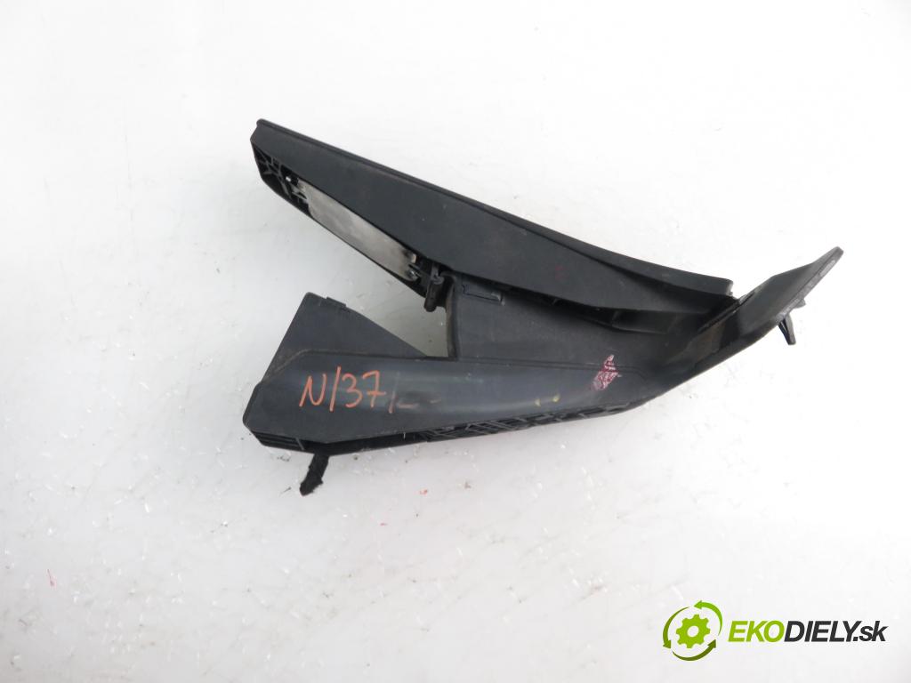 BMW X1 (E84) CROSSOVER 2014 135,00 xDrive 20 i 184 - N20 B20 A 1997,00 Potenciometer plynového pedálu 6860784 (Pedále)