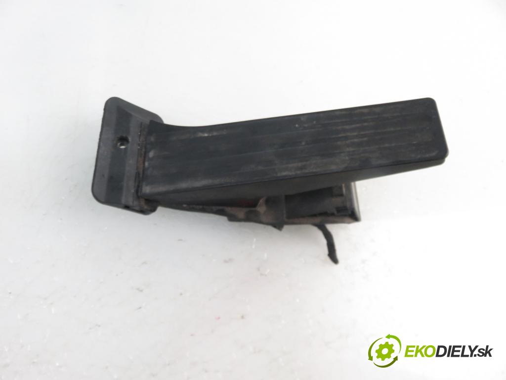 BMW X1 (E84) CROSSOVER 2014 135,00 xDrive 20 i 184 - N20 B20 A 1997,00 Potenciometer plynového pedálu 6860784 (Pedále)