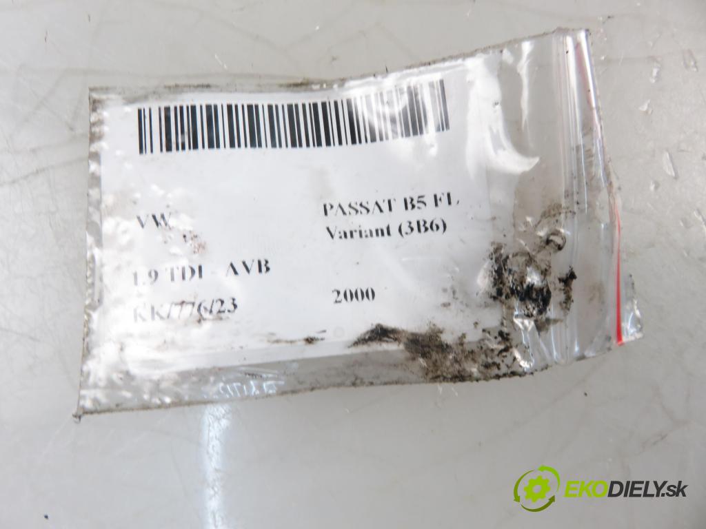 VW PASSAT B5.5 Variant (3B6) KOMBI 2000 1896,00 Kolektory wydechowe 1896,00 potrubí VYČERPAT: 253033AG (Výfukové potrubí)