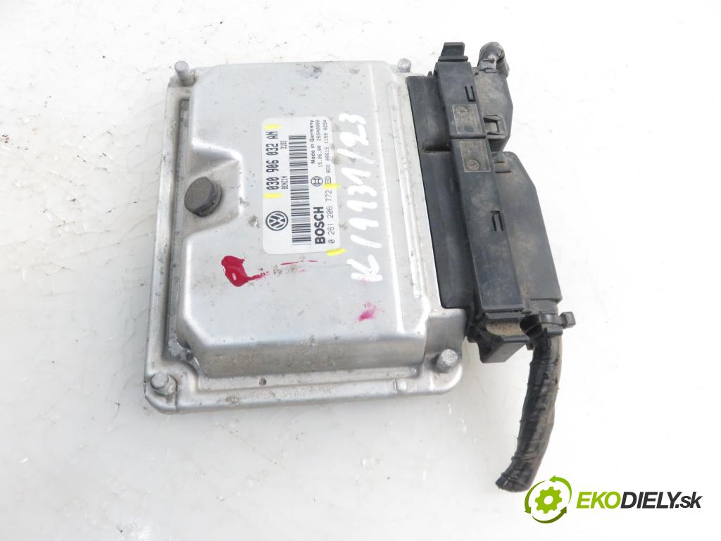 VW POLO (6N2) HB 2000 1390,00 Sterowniki silnika 1390,00 Riadiaca jednotka Motor 030906032AN ; 0261206772