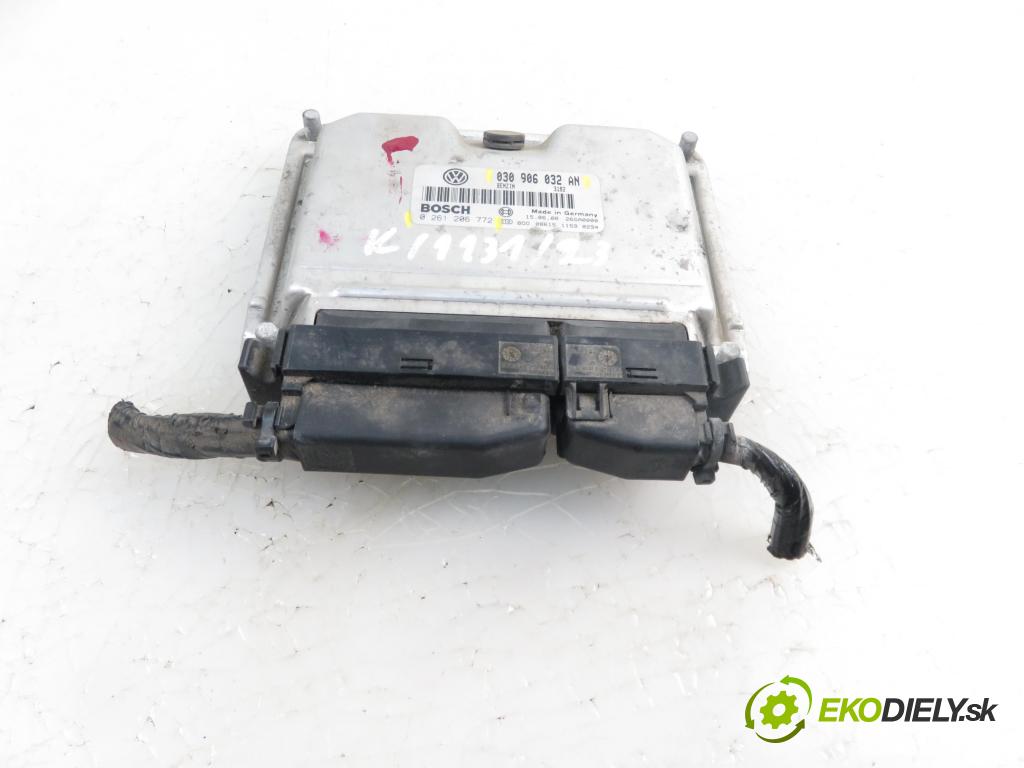 VW POLO (6N2) HB 2000 1390,00 Sterowniki silnika 1390,00 Riadiaca jednotka Motor 030906032AN ; 0261206772