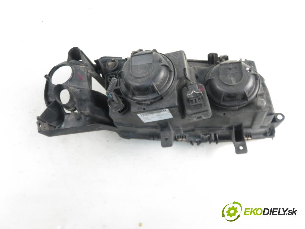 VOLVO S80 I (TS, XY) SEDAN 2002 2401,00 Lampy przednie 2401,00 Svetlo LP 8662855