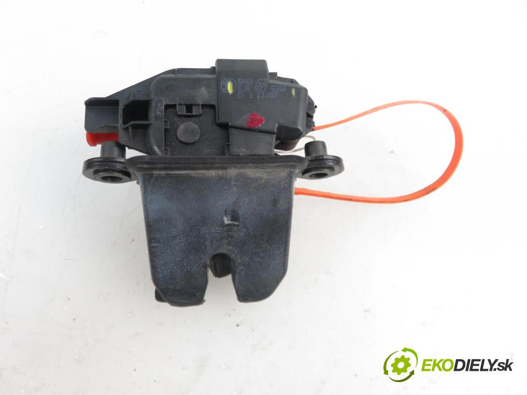 SKODA ROOMSTER Praktik (5J) FURGON 2007 59,00 1.4 TDI - BNV 1422,00 zámok dverí kufor EL. 5J8827501H