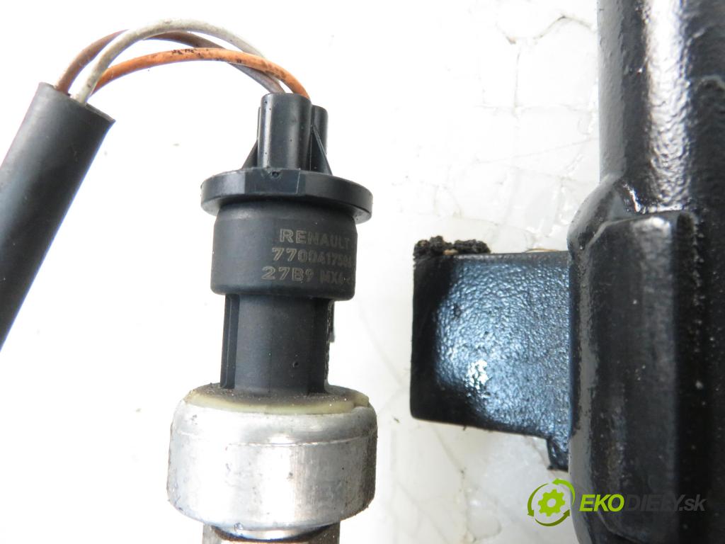 RENAULT GRAND SCENIC III (JZ0/1_) MINIVAN 2009 1397,00 Chłodnice klimatyzacji (skraplacze) 1397,00 chladič klimatizácie  (Chladiče klimatizácie)