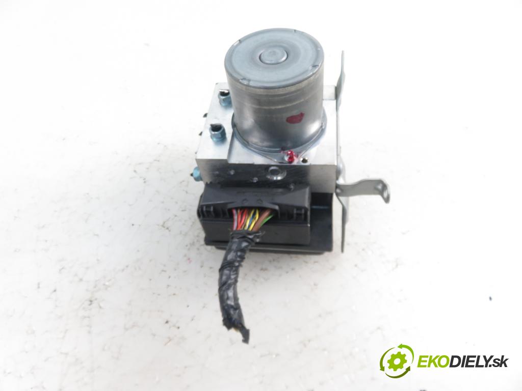 BMW X1 (E84) CROSSOVER 2014 1997,00 Sterowniki ABS 1997,00 Pumpa ABS 6791272 ; 0265239288 ; 0265951973 (Pumpy ABS)