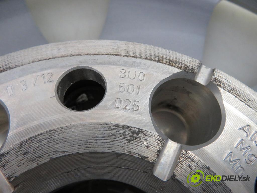 AUDI   0  Aluminiowe  disky / disk 8U0601025