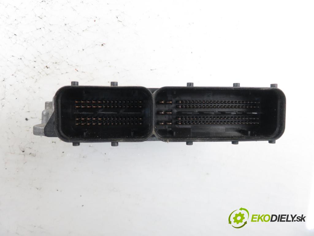 OPEL INSIGNIA A (G09) LIFTBACK 2012 1956,00 Sterowniki silnika 1956,00 Riadiaca jednotka Motor 0281018769 ; 55585024