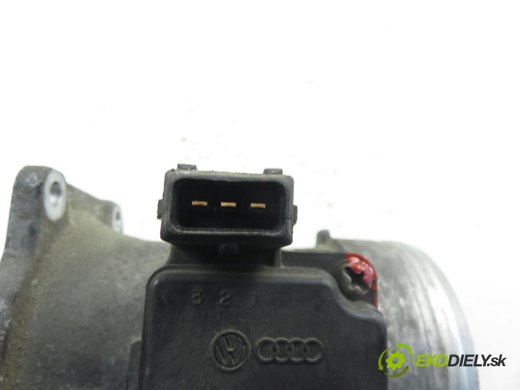 AUDI A4 (8D2, B5) SEDAN 1997 92,00 1.8 - ADR 1781,00 váha vzduchu vzduchu 037906461B