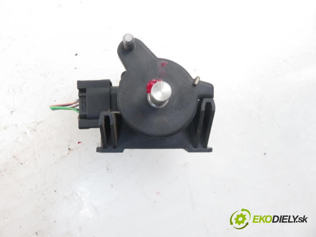 MERCEDES-BENZ VANEO (414) MINIVAN 2003 1689,00 Pozostałe 1689,00 Potenciometer plynového pedálu 0135427717 (Pedále)