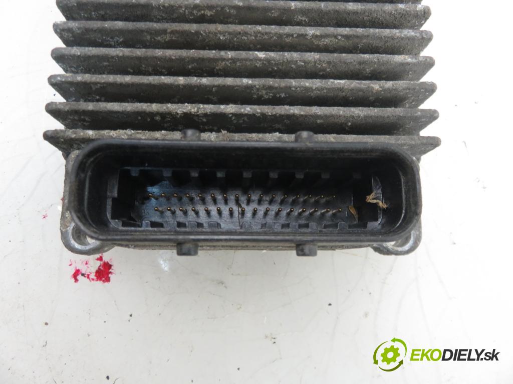 OPEL ASTRA G liftback (T98) HB 2000 1598,00 Sterowniki silnika 1598,00 Riadiaca jednotka Motor 09355929