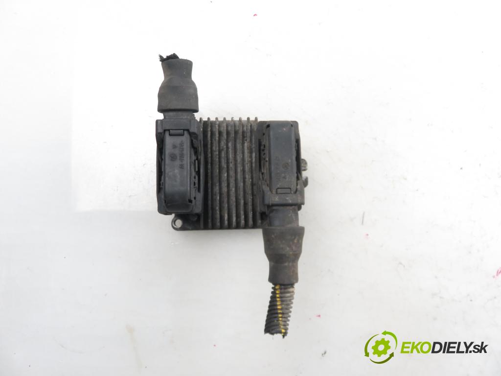 OPEL ASTRA G liftback (T98) HB 2000 1598,00 Sterowniki silnika 1598,00 Riadiaca jednotka Motor 09355929