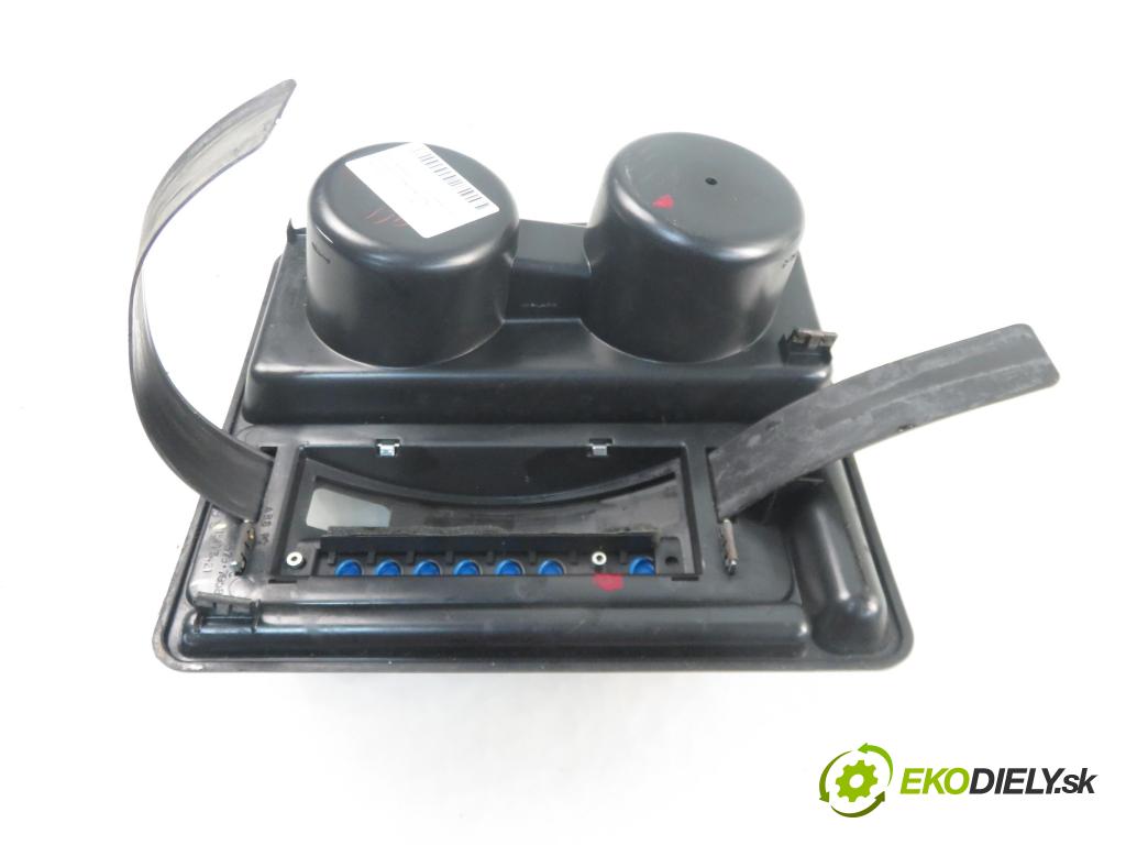 HUMMER HUMMER H2 SUV 2003 5964,00 Uchwyty fabryczne 5964,00 Držiak na nápoje 15177421 (Úchyty, držiaky na nápoje)