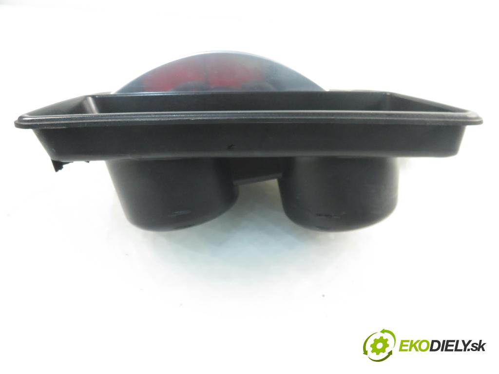 HUMMER HUMMER H2 SUV 2003 5964,00 Uchwyty fabryczne 5964,00 Držiak na nápoje 15177421 (Úchyty, držiaky na nápoje)