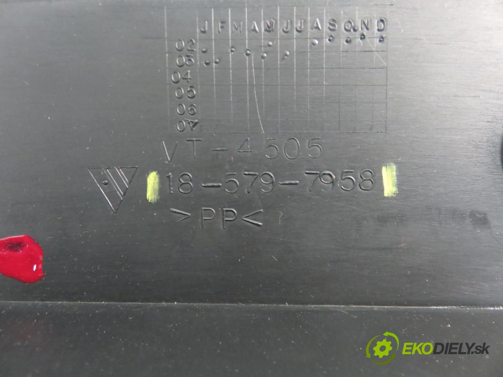 HUMMER HUMMER H2 SUV 2003 5964,00 Schowki, półki 5964,00 Priehradka, kastlík STREDNÝ: 185797958