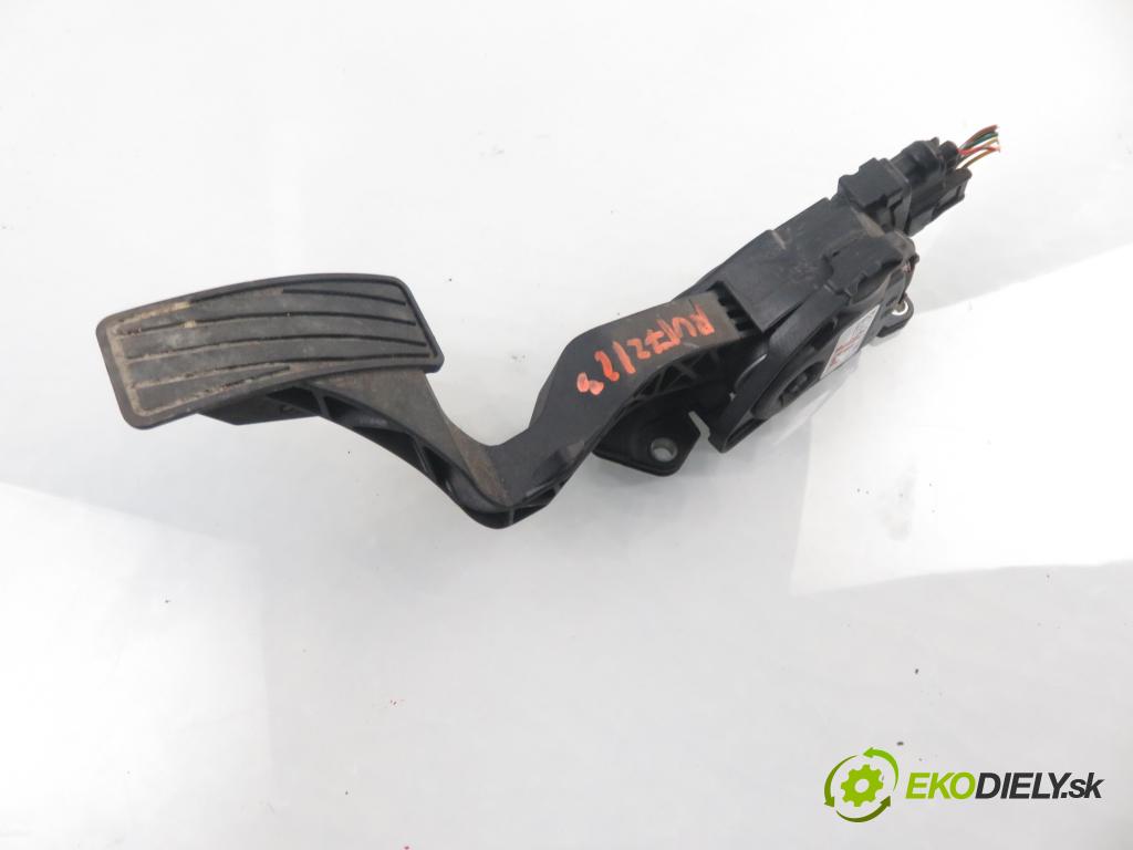 FIAT SEDICI (189_) CROSSOVER 2007 1910,00 Pozostałe 1910,00 Potenciometer plynového pedálu 4940079J90 (Pedále)