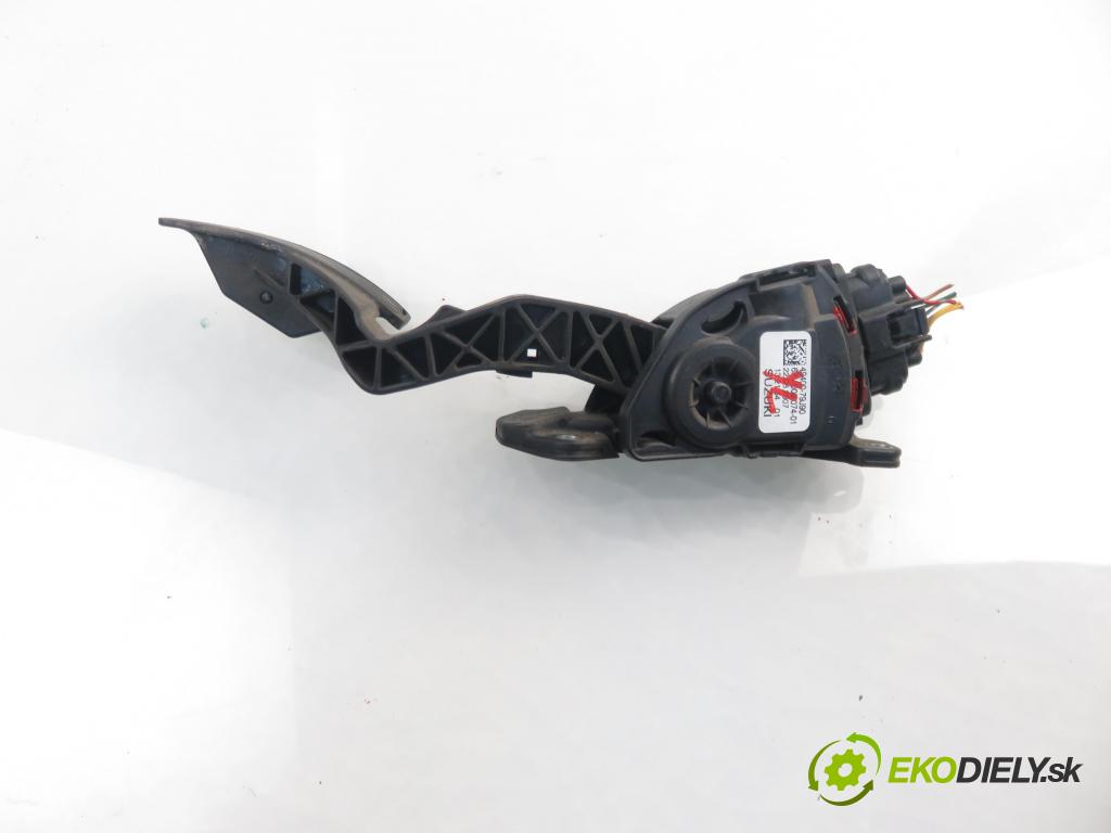 FIAT SEDICI (189_) CROSSOVER 2007 1910,00 Pozostałe 1910,00 Potenciometer plynového pedálu 4940079J90 (Pedále)