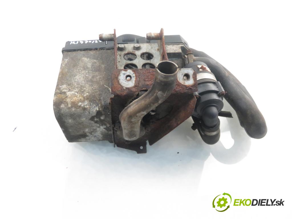 BMW 5 (E39) SEDAN 1999 2926,00 Części 2926,00 Webasto 8378982 (Webasto ohřívače)