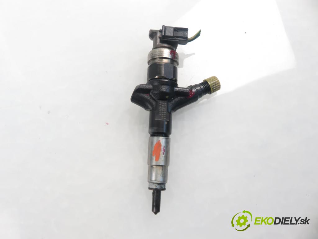 SUBARU IMPREZA liftback (GR, GH, G3) HB 2010 1998,00 Wtryskiwacze 1998,00 vstrekovač 16613AA020 (Vstrekovače)