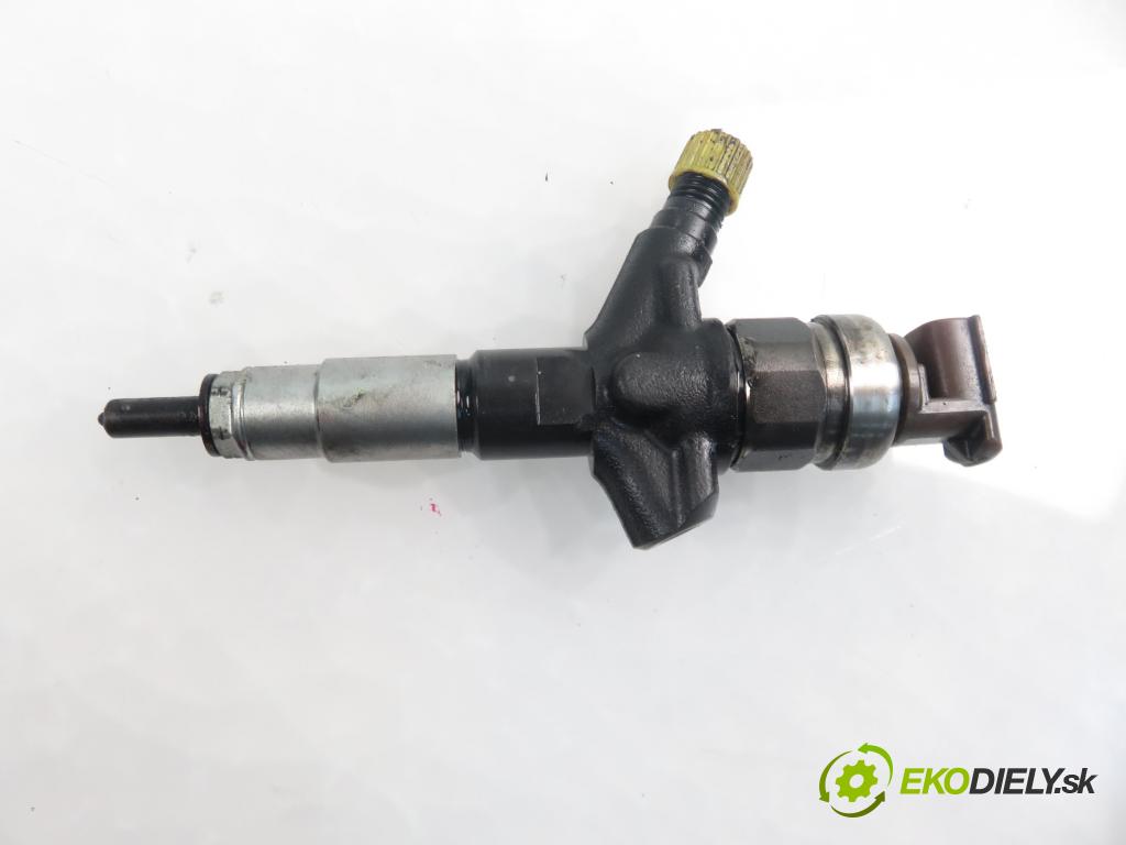SUBARU IMPREZA liftback (GR, GH, G3) HB 2010 1998,00 Wtryskiwacze 1998,00 vstrekovač 16613AA020 (Vstrekovače)