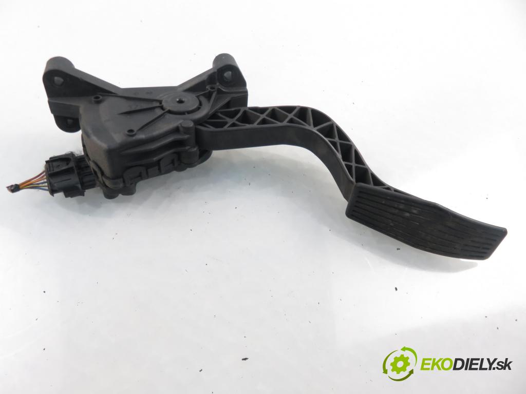 KIA CERATO I liftback (LD) HB 2005 1991,00 Pozostałe 1991,00 Potenciometer plynového pedálu 327002F200 (Pedále)