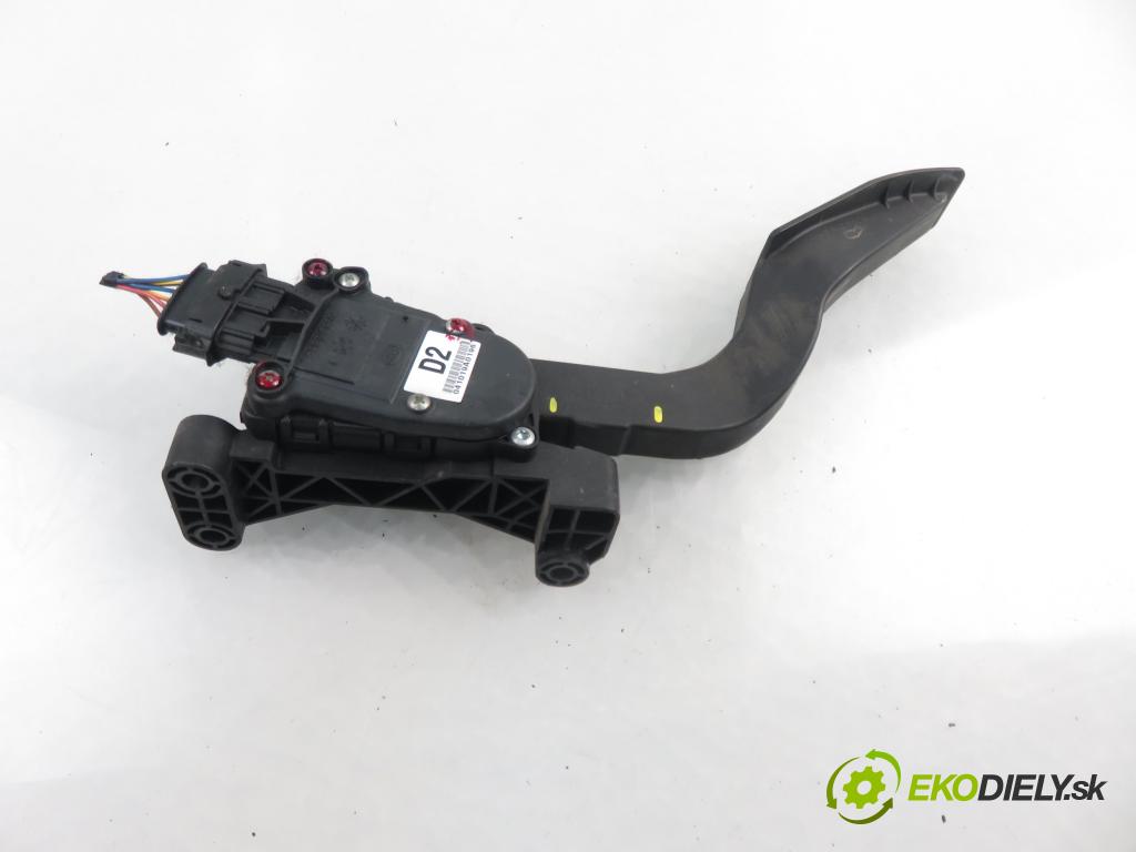 KIA CERATO I liftback (LD) HB 2005 1991,00 Pozostałe 1991,00 Potenciometer plynového pedálu 327002F200 (Pedále)