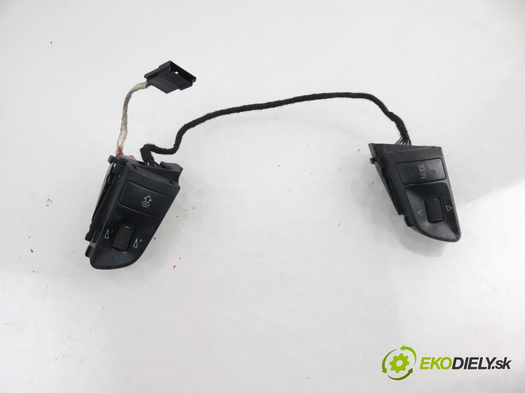 AUDI A4 Avant (8ED, B7) KOMBI 2005 1896,00 Panele sterowania, przełączniki 1896,00 Ovládač rádia 4F0951527A ; 4f0951527