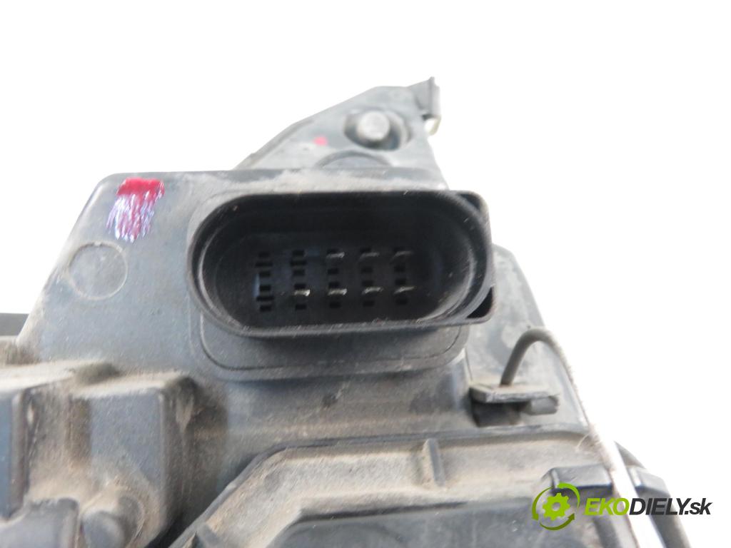 FORD FOCUS (DAW, DBW) HB 2003 1753,00 Lampy przednie 1753,00 Svetlo LP 2M5113W030BE