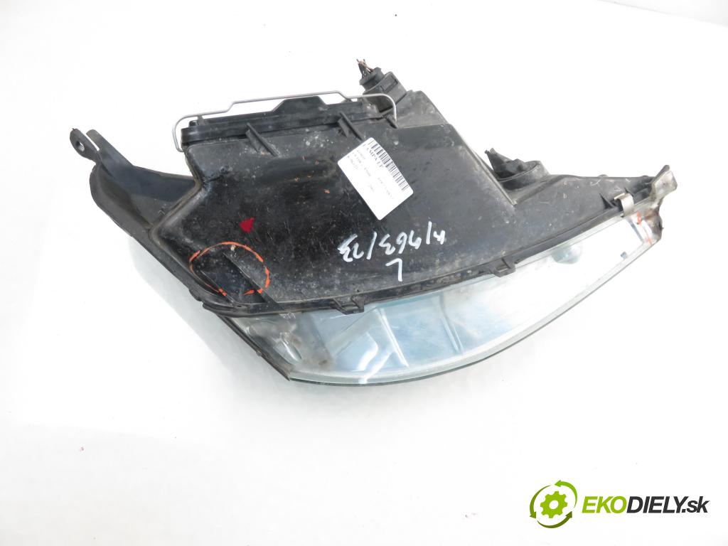 FORD FOCUS (DAW, DBW) HB 2003 1753,00 Lampy przednie 1753,00 Svetlo LP 2M5113W030BE