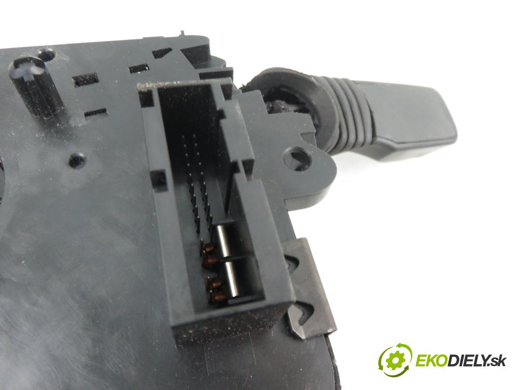 OPEL ZAFIRA B (A05) MINIVAN 2007 1910,00 Panele sterowania, przełączniki 1910,00 páčka/prepínač 13250224GF