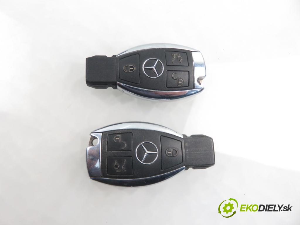 MERCEDES-BENZ CLA coupe (C117) COUPE 2013 2143,00 Stacyjki 2143,00 spinačka 2469051402 (Spínacie skrinky a kľúče)