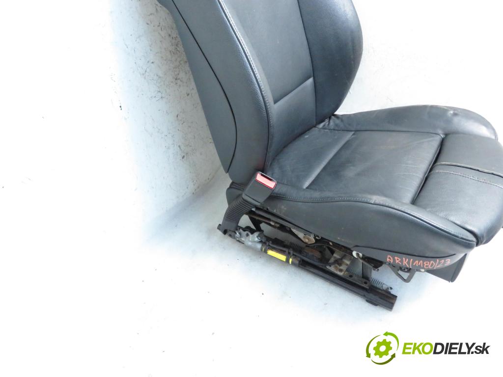 BMW X3 (E83) SUV 2006 1995,00 Fotele, kanapy 1995,00 Sedadlá, sedačky