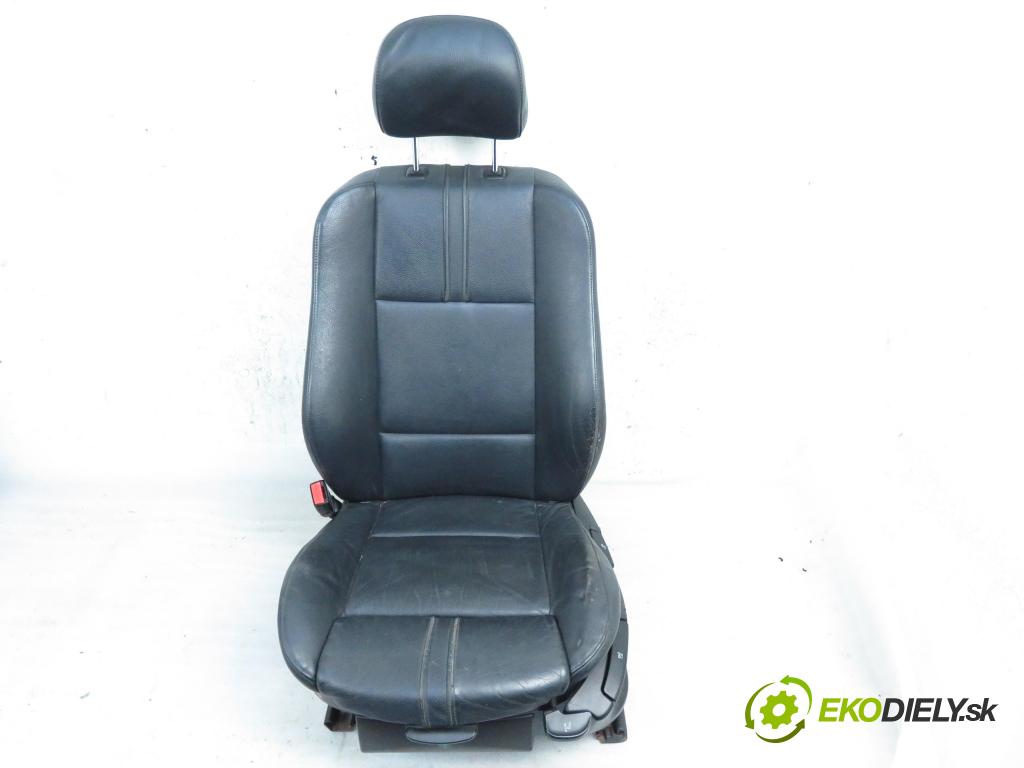 BMW X3 (E83) SUV 2006 1995,00 Fotele, kanapy 1995,00 Sedadlá, sedačky