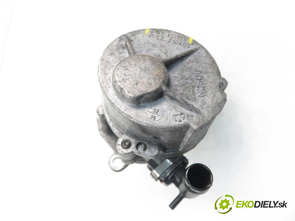 RENAULT SCENIC II (JM0/1_) MINIVAN 2005 88,00 1.9 dCi 120 - F9Q 812 1870,00 pumpa vakuová D163451323