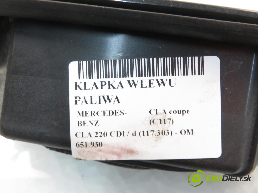 MERCEDES-BENZ CLA coupe (C117) COUPE 2013 2143,00 Klapki 2143,00 Dvierka nádrže paliva 1176300067 (Ostatné)