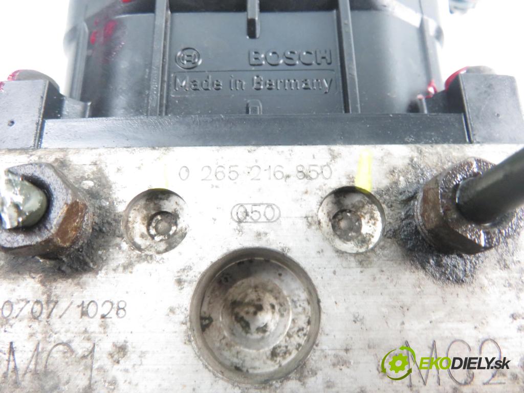 TOYOTA COROLLA (_E12_) HB 2003 1398,00 Sterowniki ABS 1398,00 Pumpa ABS 4451002050 ; 0273004571 ; 0265216850 (Pumpy ABS)