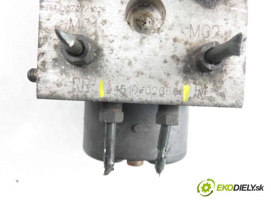 TOYOTA COROLLA (_E12_) HB 2003 1398,00 Sterowniki ABS 1398,00 Pumpa ABS 4451002050 ; 0273004571 ; 0265216850 (Pumpy ABS)