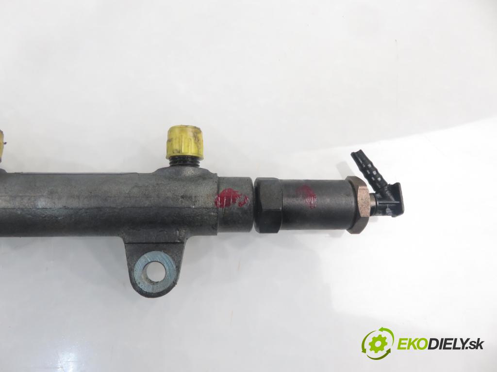 MITSUBISHI SPACE STAR nadwozie wielkoprzestrzenne (MPV) (DG_A) MINIVAN 2004 1870,00 Listwy wtryskowe 1870,00 Lišta vstrekovacia 8200347176 ; 0445214024 ; 0281002522 (Vstrekovacie lišty)