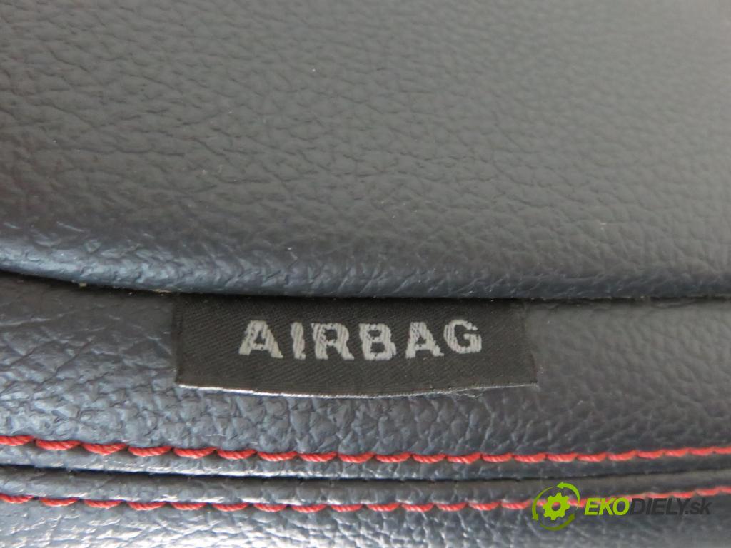 MERCEDES-BENZ CLA coupe (C117) COUPE 2013 2143,00 Fotele, kanapy 2143,00 Sedadlá, sedačky