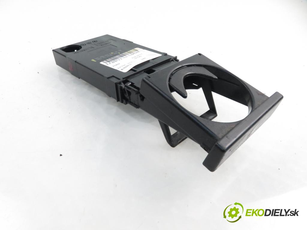 FORD GALAXY (WGR) MINIVAN 2002 1896,00 Uchwyty fabryczne 1896,00 Držiak na nápoje 7M5858602B ; YM21FD48196DAW (Úchyty, držiaky na nápoje)