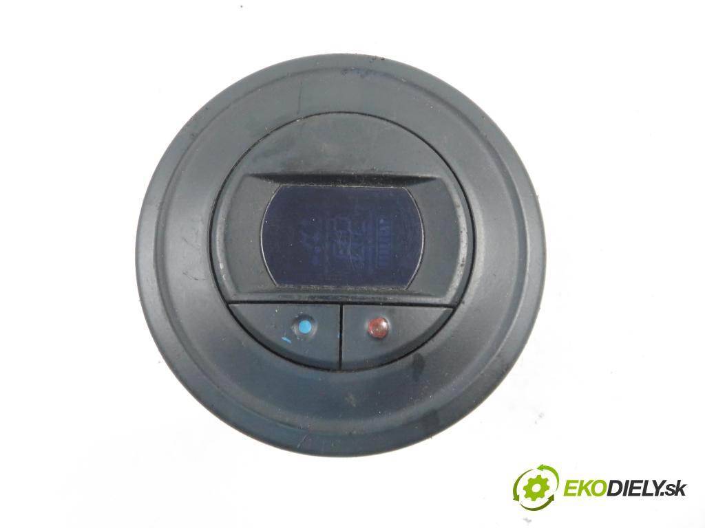 RENAULT ESPACE IV (JK0/1_) MINIVAN 2003 1870,00 Panele sterowania, przełączniki 1870,00 Panel kúrenia KLIMATRONIK 8200028449A