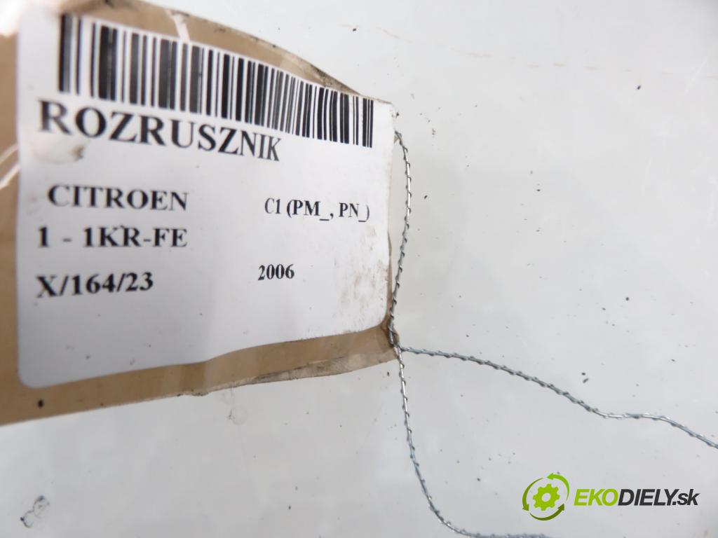 PEUGEOT 107 (PM_, PN_) HB 2006 998,00 Rozruszniki kompletne 998,00 Štartér 281000Q021C ; 0001107439 (Štartéry)