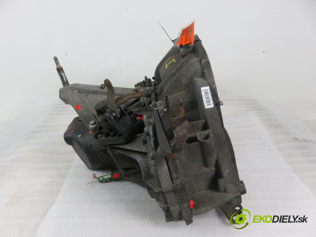 NISSAN MICRA III (K12) HB 2003 59,00 1.2 16V - CR12DE 1240,00 Prevodovka MANUALNA JH3103