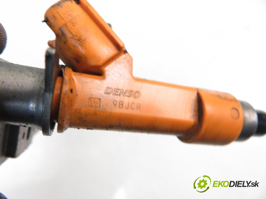 SUZUKI ALTO (GF) HB 2009 50,00 1.0 12V (AMF310) - K10B 998,00 Lišta vstrekovacia  (Vstrekovacie lišty)