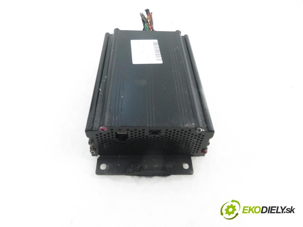 AUDI A6 Avant (4B5, C5) KOMBI 1998 110,00 2.5 TDI quattro - AFB 2496,00 Zosilňovač 185678001 (Zosilňovače)