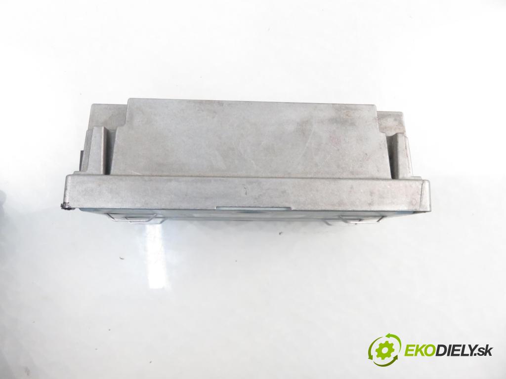 BMW X1 (E84) CROSSOVER 2011 130,00 sDrive 20 d 177 - N47 D20 C 1995,00 Zosilňovač 9233961 (Zosilňovače)