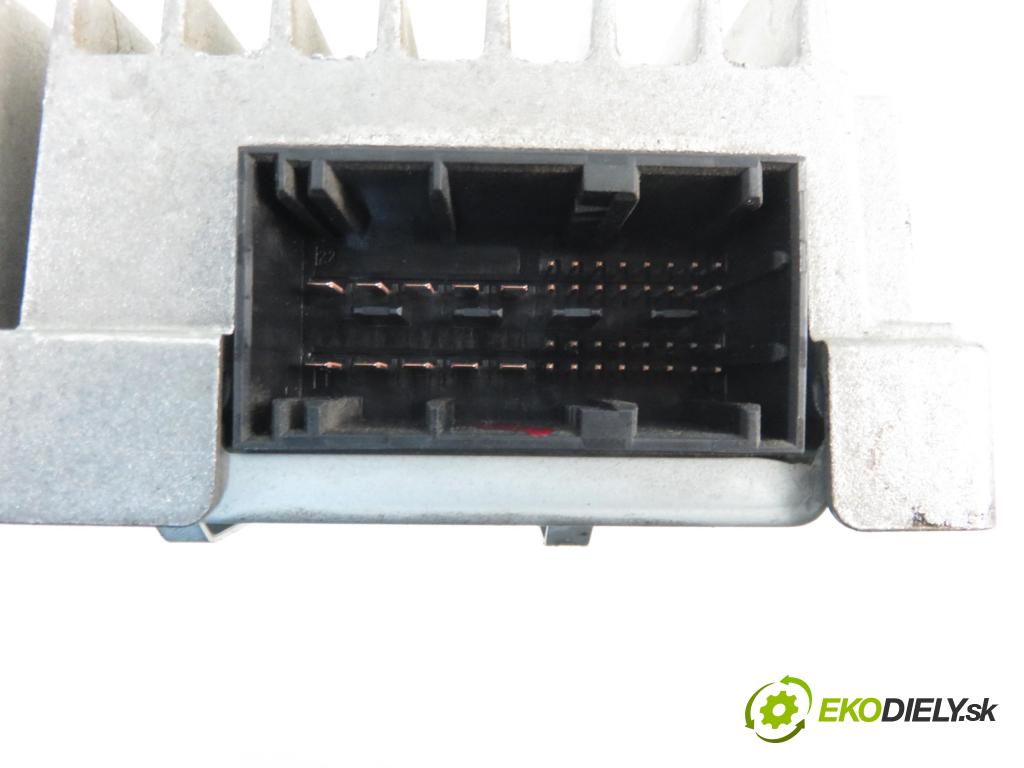 BMW X1 (E84) CROSSOVER 2011 130,00 sDrive 20 d 177 - N47 D20 C 1995,00 Zosilňovač 9233961 (Zosilňovače)