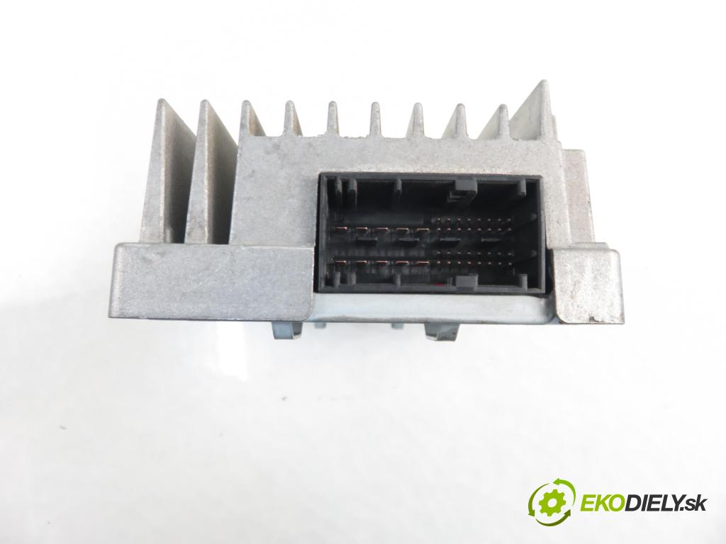 BMW X1 (E84) CROSSOVER 2011 130,00 sDrive 20 d 177 - N47 D20 C 1995,00 Zosilňovač 9233961 (Zosilňovače)